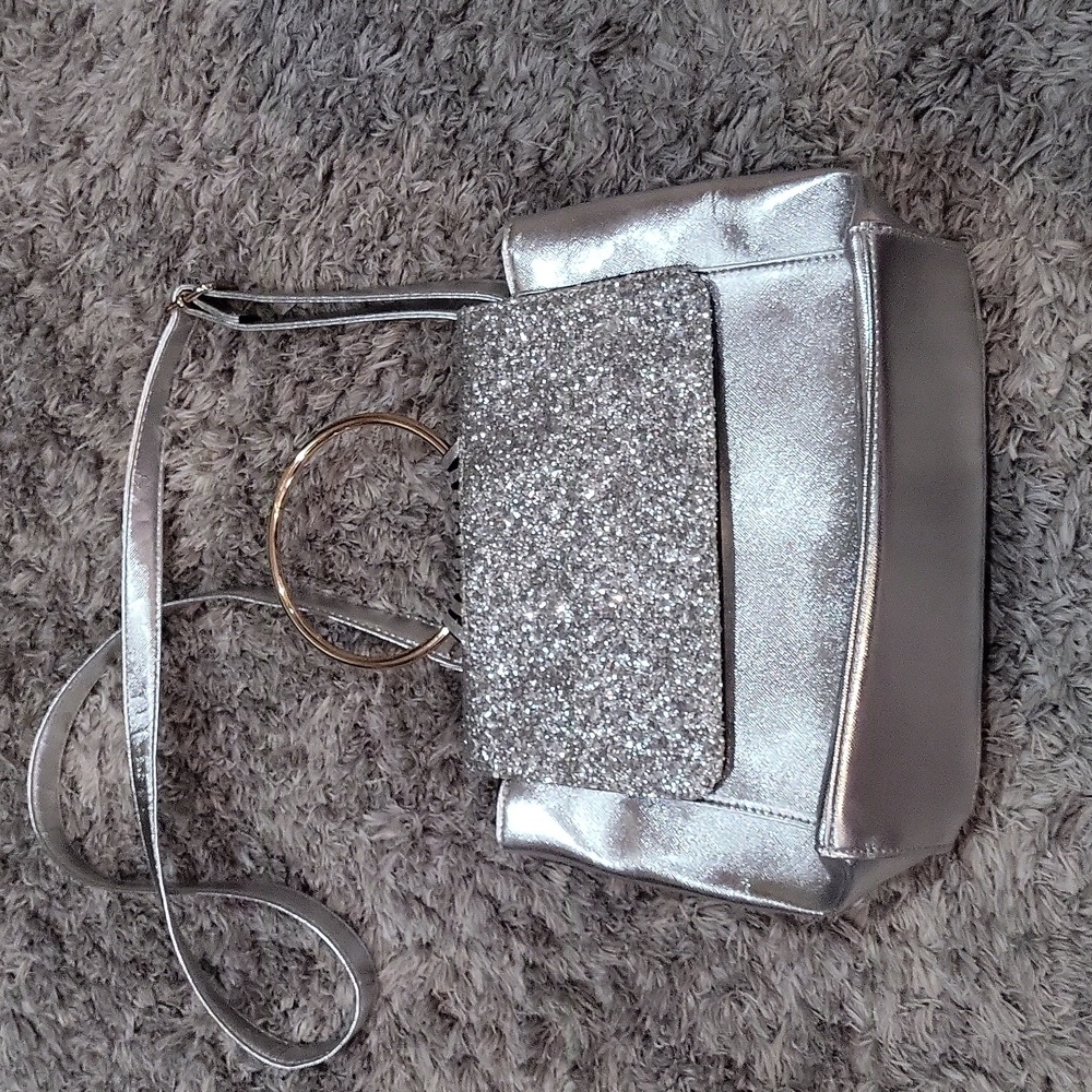 Yoki Purse - Picture 1 of 12